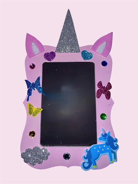 Decorate a unicorn hat